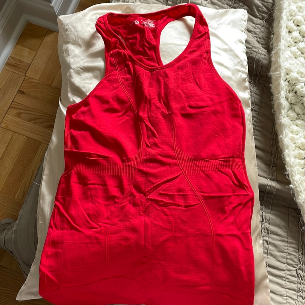 Zyia red racer back tank